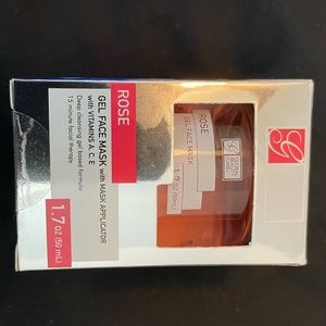 Rose clear face mask. Never opened.